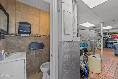 5828 W Indian School Road, Phoenix, AZ 85031 - Photo 28