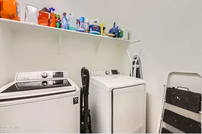 7665 W Fetlock Trail, Peoria, AZ 85383 - Photo 18