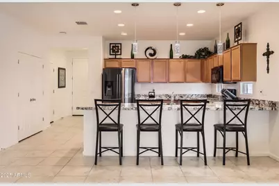 7665 W Fetlock Trail, Peoria, AZ 85383 - Photo 10