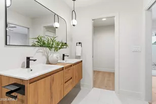 3415 N 36th St, Phoenix, AZ 85018 - Photo 18