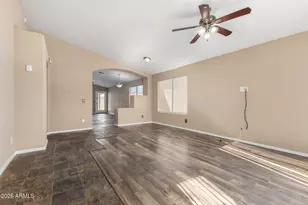 8642 W Laurel Ln, Peoria, AZ 85345 - Photo 2