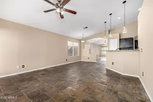 8642 W Laurel Ln, Peoria, AZ 85345 - Photo 6