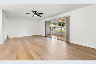 10816 W Kelso Drive, Sun City, AZ 85351 - Photo 10