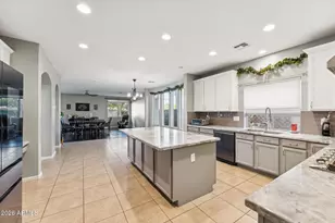 17858 W Dahlia Dr, Surprise, AZ 85388 - Photo 10