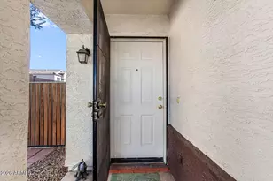 1425 S Lindsay Rd, Mesa, AZ 85204 - Photo 22