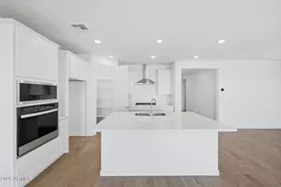 17283 W Saguaro Vis Dr, Surprise, AZ 85387 - Photo 2