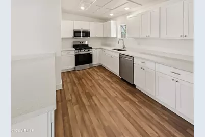 4218 N 49th Drive, Phoenix, AZ 85031 - Photo 2