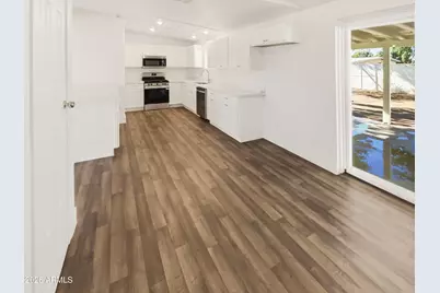 4218 N 49th Drive, Phoenix, AZ 85031 - Photo 8