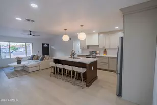 2335 W Caribbean Ln, Phoenix, AZ 85023 - Photo 18