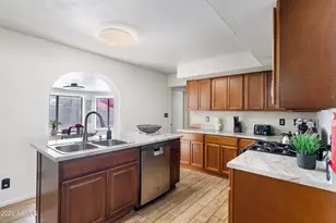 3631 W Colter St, Phoenix, AZ 85019 - Photo 8