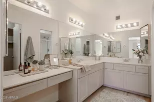 2535 E Villa Theresa Dr, Phoenix, AZ 85032 - Photo 2