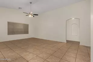 11241 W Davis Ln, Avondale, AZ 85323 - Photo 12