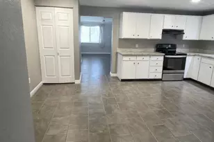 4311 N 73rd Dr, Phoenix, AZ 85033 - Photo 2