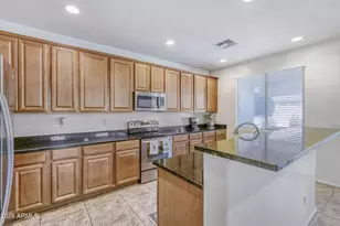 874 E Furness Dr, Gilbert, AZ 85297 - Photo 8