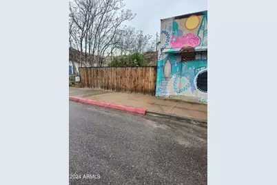 728 W Sullivan Street, Miami, AZ 85539 - Photo 1