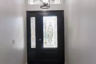 113 S Ocean Dr, Gilbert, AZ 85233 - Photo 2