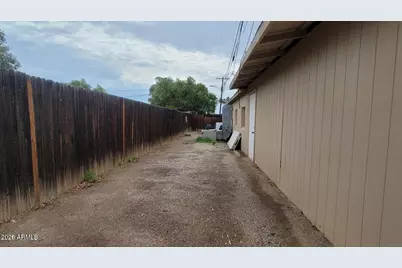 824 E Monroe Avenue, Buckeye, AZ 85326 - Photo 12