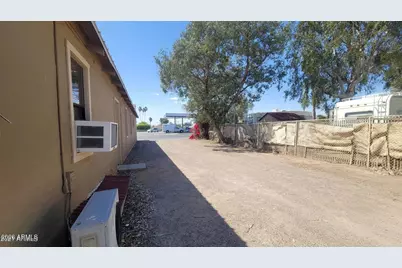 824 E Monroe Avenue, Buckeye, AZ 85326 - Photo 6