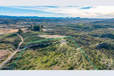 215 S Howard Court #-, Wickenburg, AZ 85390 - Photo 6