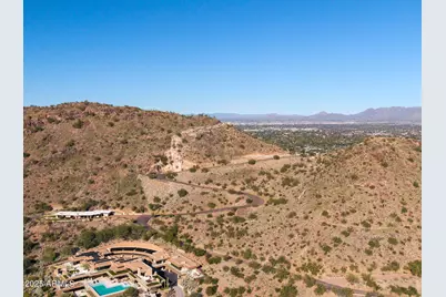 7045 N Invergordon Road #W, Paradise Valley, AZ 85253 - Photo 10