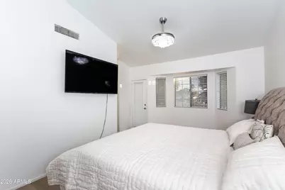 11015 W Laurelwood Lane, Avondale, AZ 85392 - Photo 4