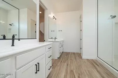 17629 W Highland Avenue, Goodyear, AZ 85395 - Photo 8