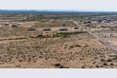 5-E Radford Road #E, Wittmann, AZ 85361 - Photo 4