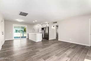 11016 W Sun City Blvd, Sun City, AZ 85351 - Photo 6