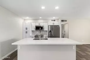 11016 W Sun City Blvd, Sun City, AZ 85351 - Photo 4