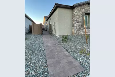 9625 W Monterey Way #B, Phoenix, AZ 85037 - Photo 18