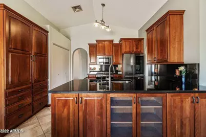 4057 E Wescott Drive, Phoenix, AZ 85050 - Photo 8