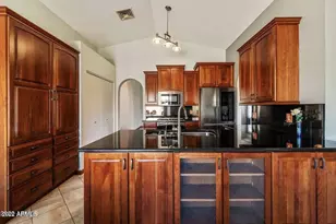 4057 E Wescott Dr, Phoenix, AZ 85050 - Photo 8