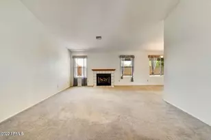 4057 E Wescott Dr, Phoenix, AZ 85050 - Photo 4