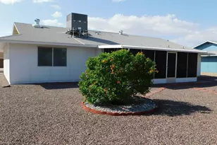 10414 W Signal Butte Cir, Sun City, AZ 85373 - Photo 10