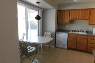 10414 W Signal Butte Cir, Sun City, AZ 85373 - Photo 6