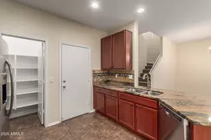 883 S Pheasant Dr, Gilbert, AZ 85296 - Photo 8