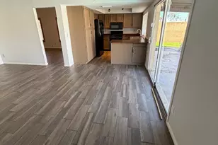 3426 W Juniper Ave W, Phoenix, AZ 85053 - Photo 6