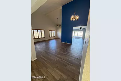 3426 W Juniper Avenue W, Phoenix, AZ 85053 - Photo 2