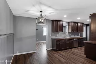 10013 W Mission Ln, Sun City, AZ 85351 - Photo 8