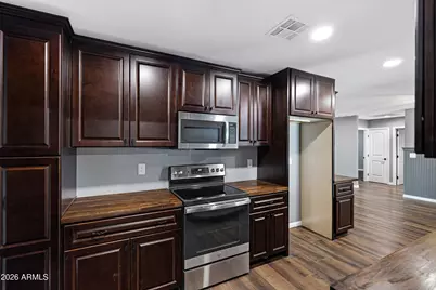 10013 W Mission Lane, Sun City, AZ 85351 - Photo 12