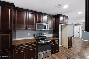 10013 W Mission Ln, Sun City, AZ 85351 - Photo 12