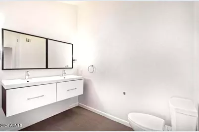 1530 S River Drive, Tempe, AZ 85281 - Photo 12