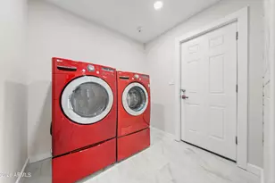 8202 E Whitton Ave, Scottsdale, AZ 85251 - Photo 36