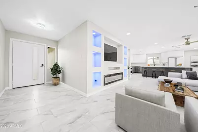 8202 E Whitton Avenue, Scottsdale, AZ 85251 - Photo 1