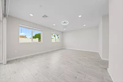 8202 E Whitton Avenue, Scottsdale, AZ 85251 - Photo 10