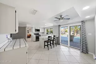 612 E Brook Hollow Dr, Phoenix, AZ 85022 - Photo 2