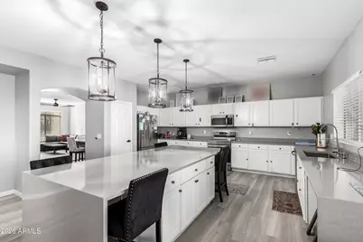 12362 W Highland Avenue, Avondale, AZ 85392 - Photo 10