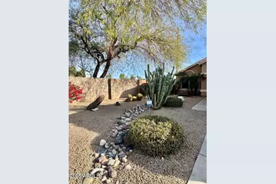 10705 W Montecito Avenue, Phoenix, AZ 85037 - Photo 2