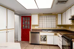 7827 N 61st Ave, Glendale, AZ 85301 - Photo 14