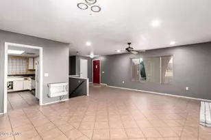 7827 N 61st Ave, Glendale, AZ 85301 - Photo 8